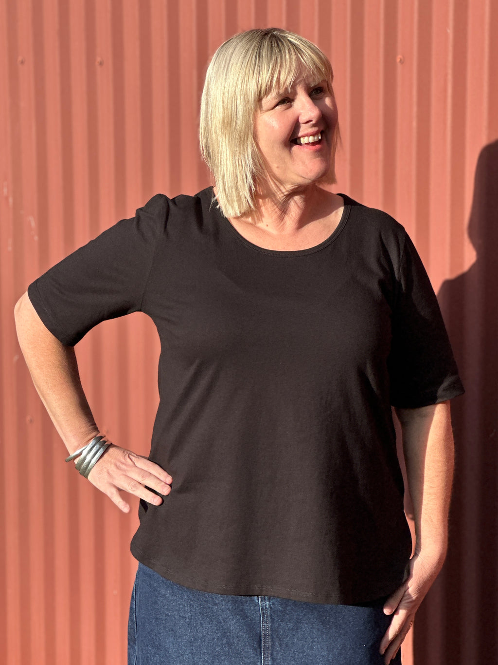 Cotton Knit Basic Curved Tee - Black