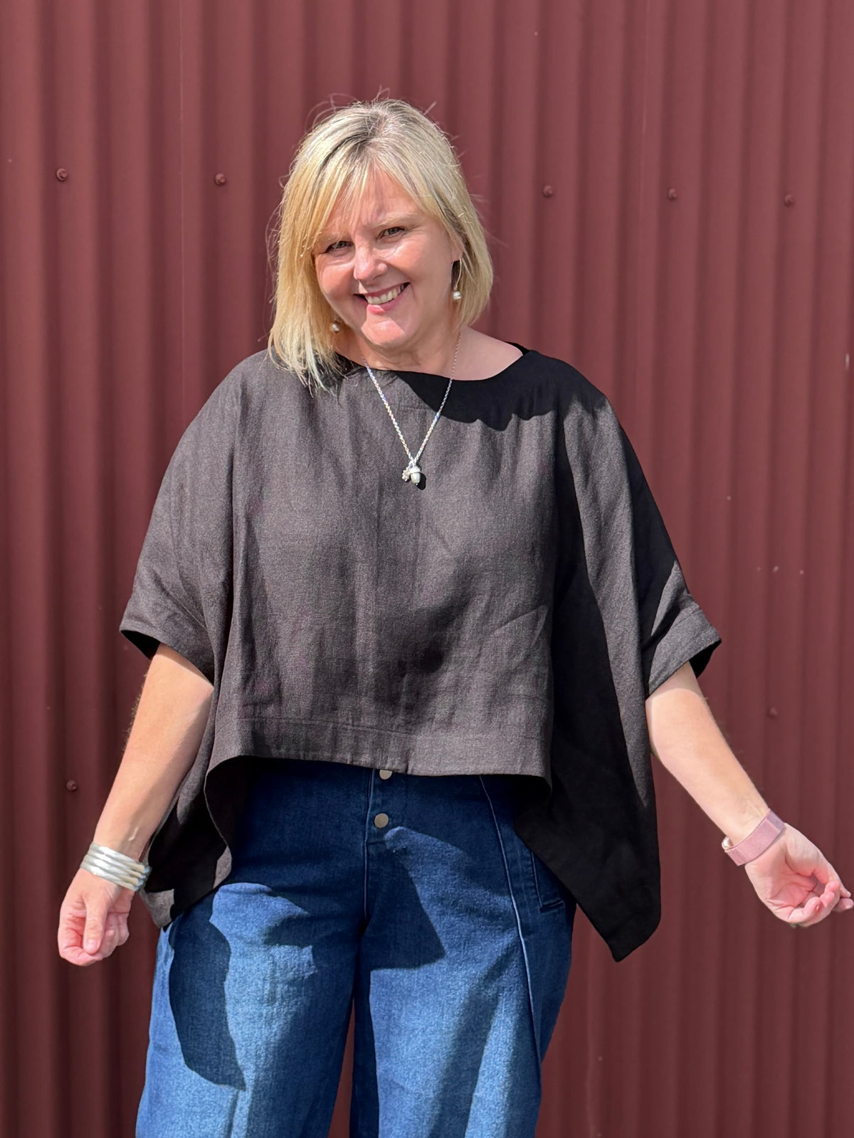 The Celeste Cape  is made from 100% linen imported from Europe, Proudly made in New Zealand. By Cashews