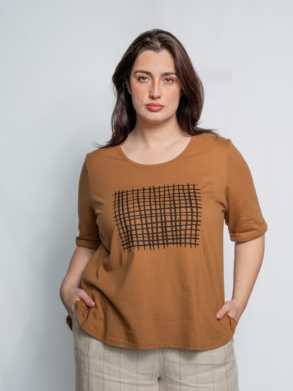 Cashews Cotton Knit Curved Tee in 100% cotton, featuring a round neck, cuffed sleeves, curved hem and gauze print. Proudly made in New Zealand.