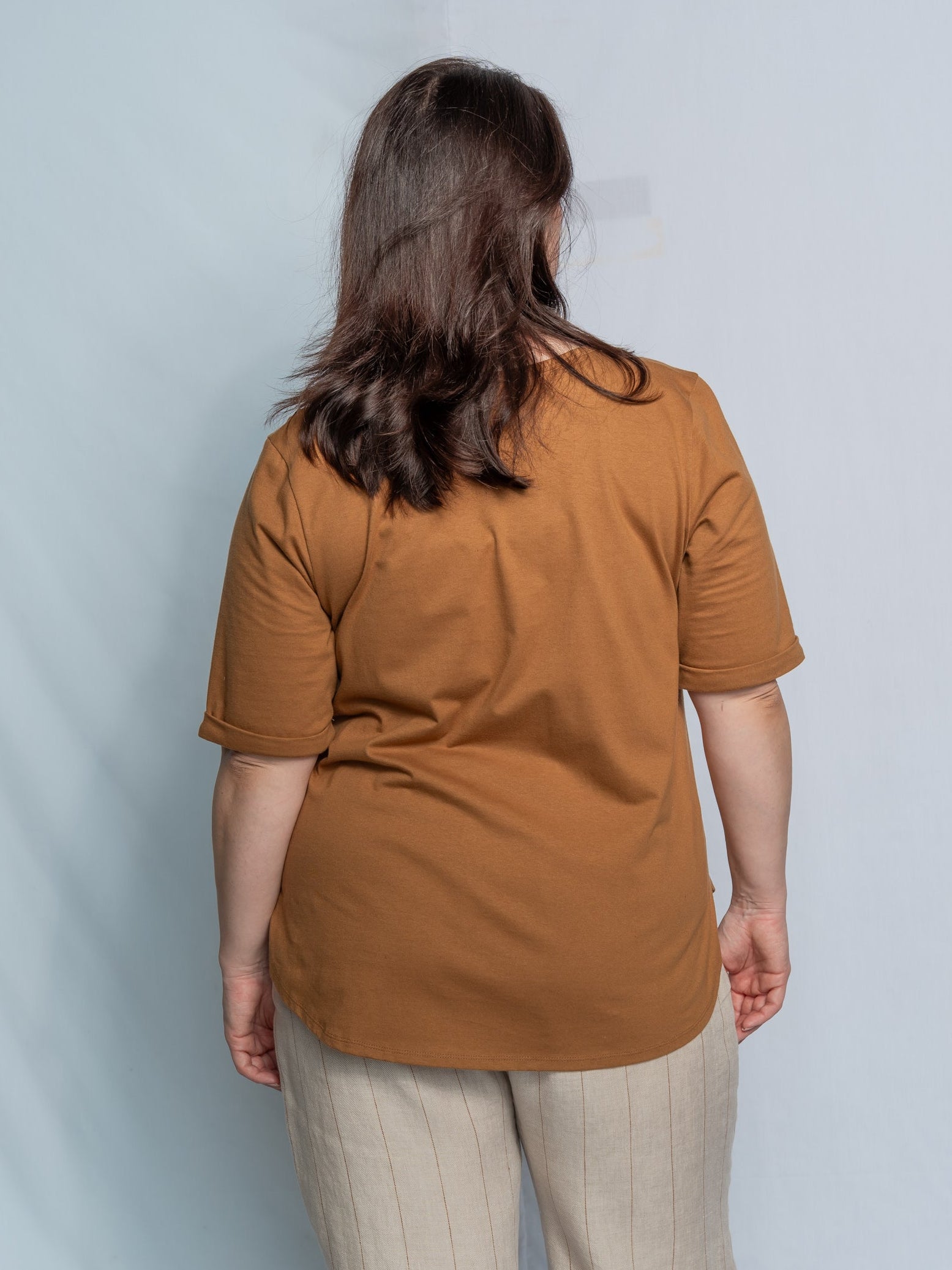 Cashews Cotton Knit Curved Tee in 100% cotton, featuring a round neck, cuffed sleeves, curved hem and gauze print. Proudly made in New Zealand.