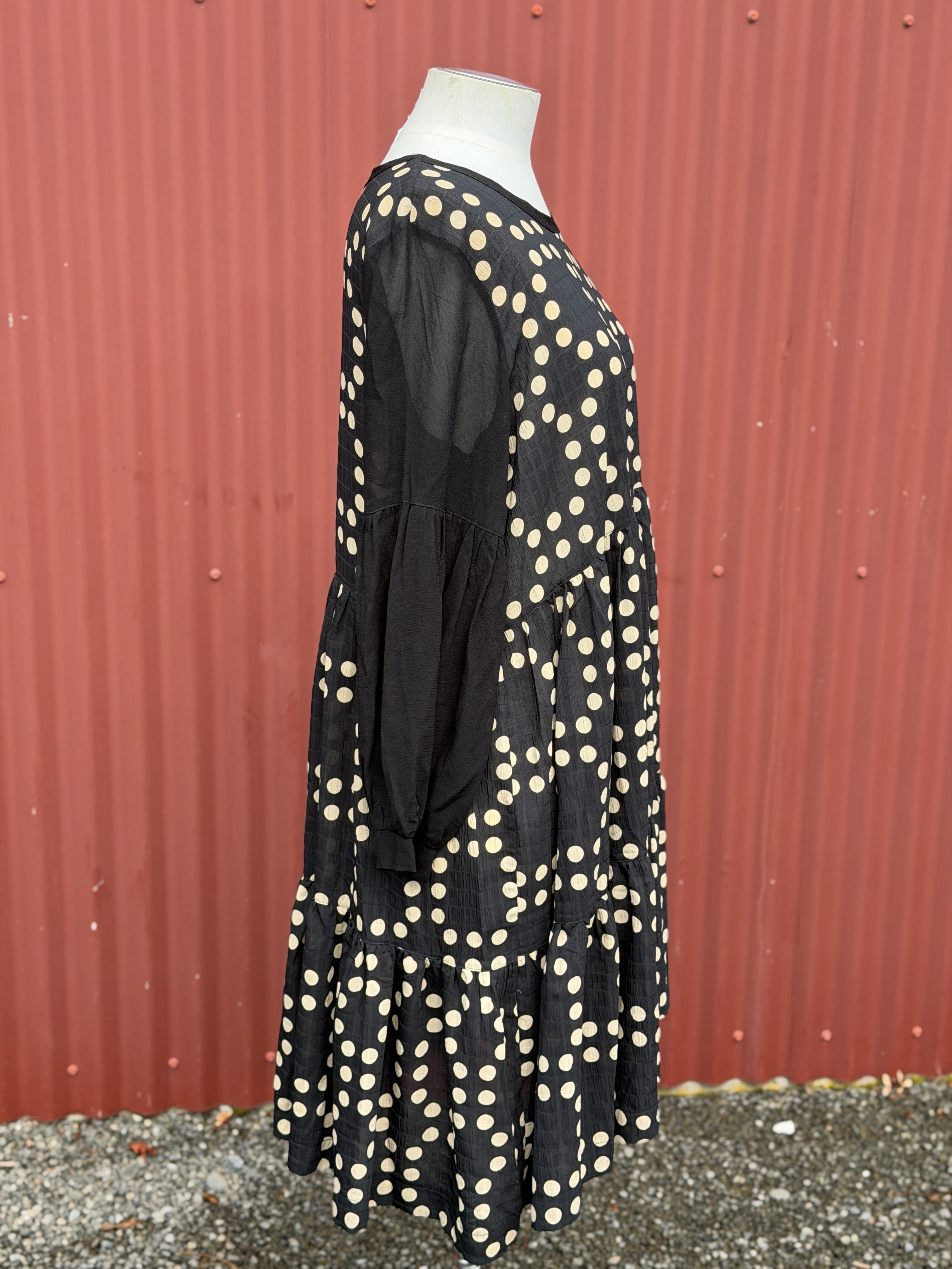 Jellicoe Black and Cream Dress - Size 2XL