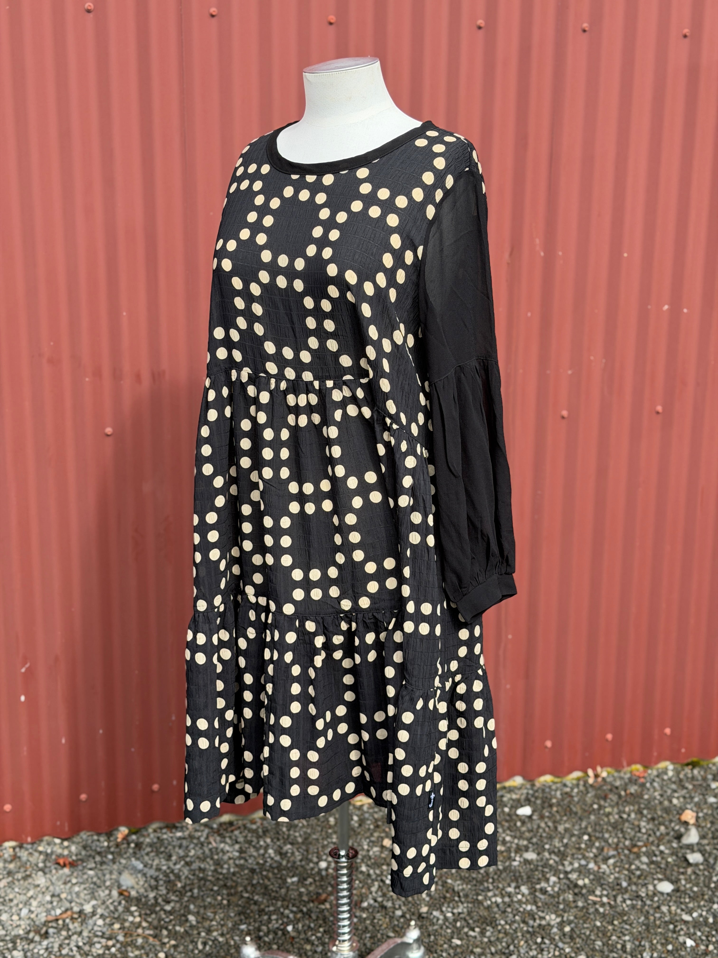 Jellicoe Black and Cream Dress - Size 2XL