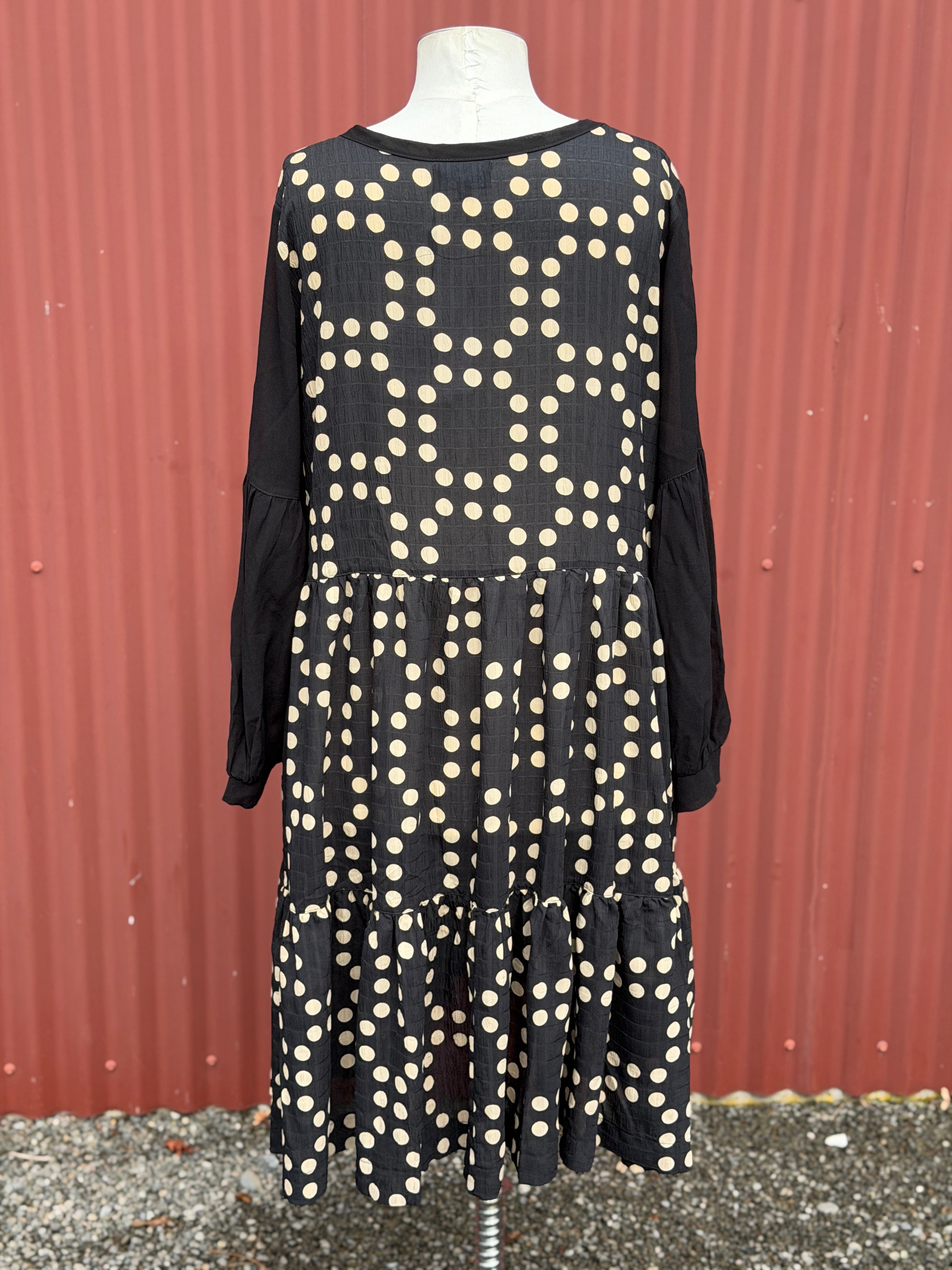 Jellicoe Black and Cream Dress - Size 2XL