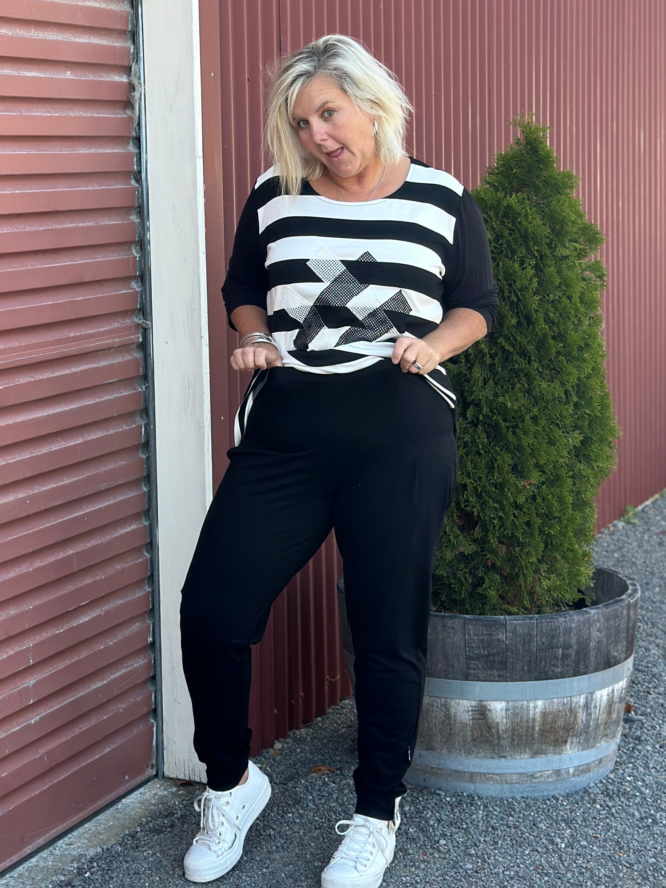 Unlimited Pants -Black