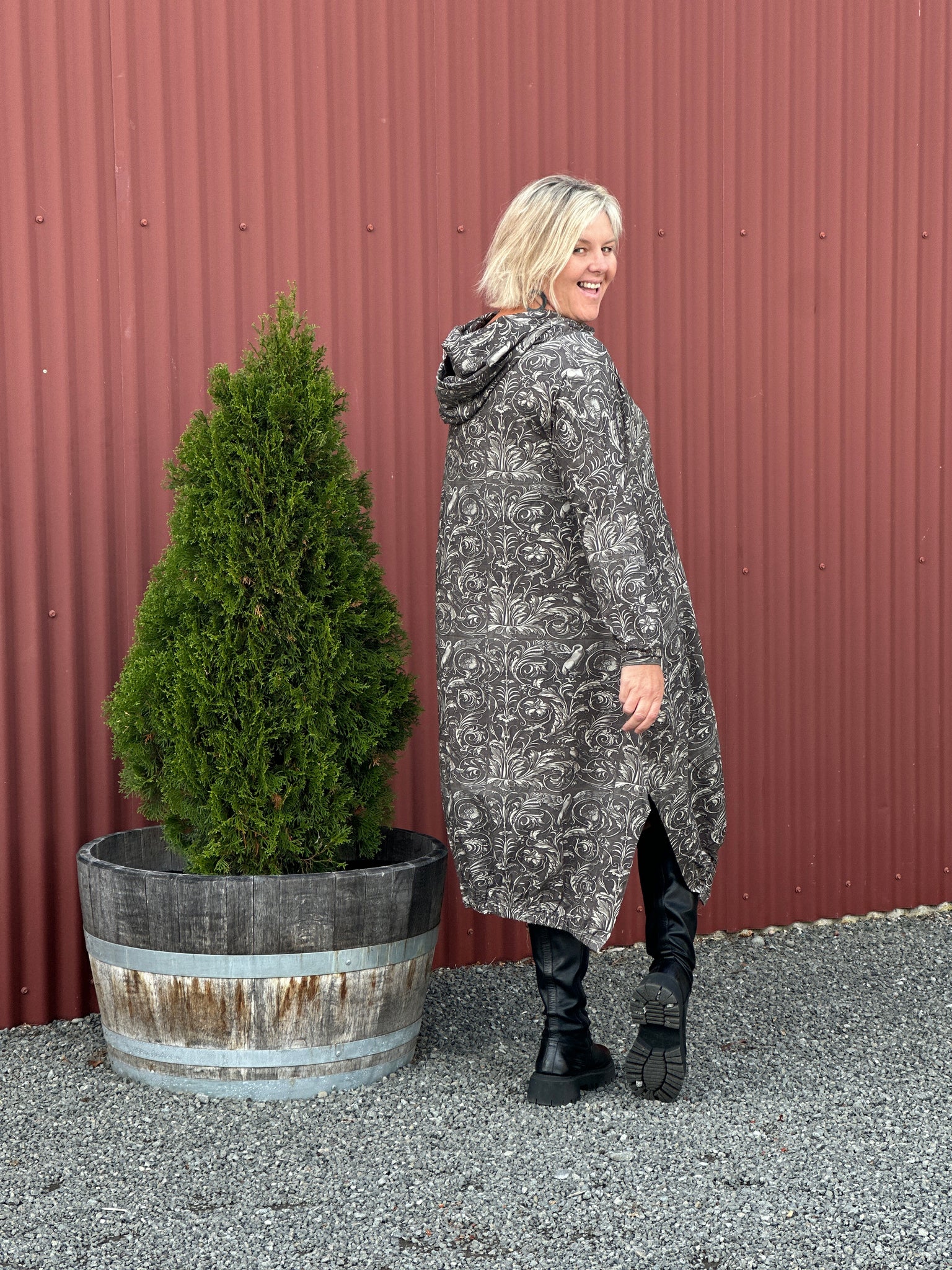 ! !   Hoodie Dress - Italy in Charcoal