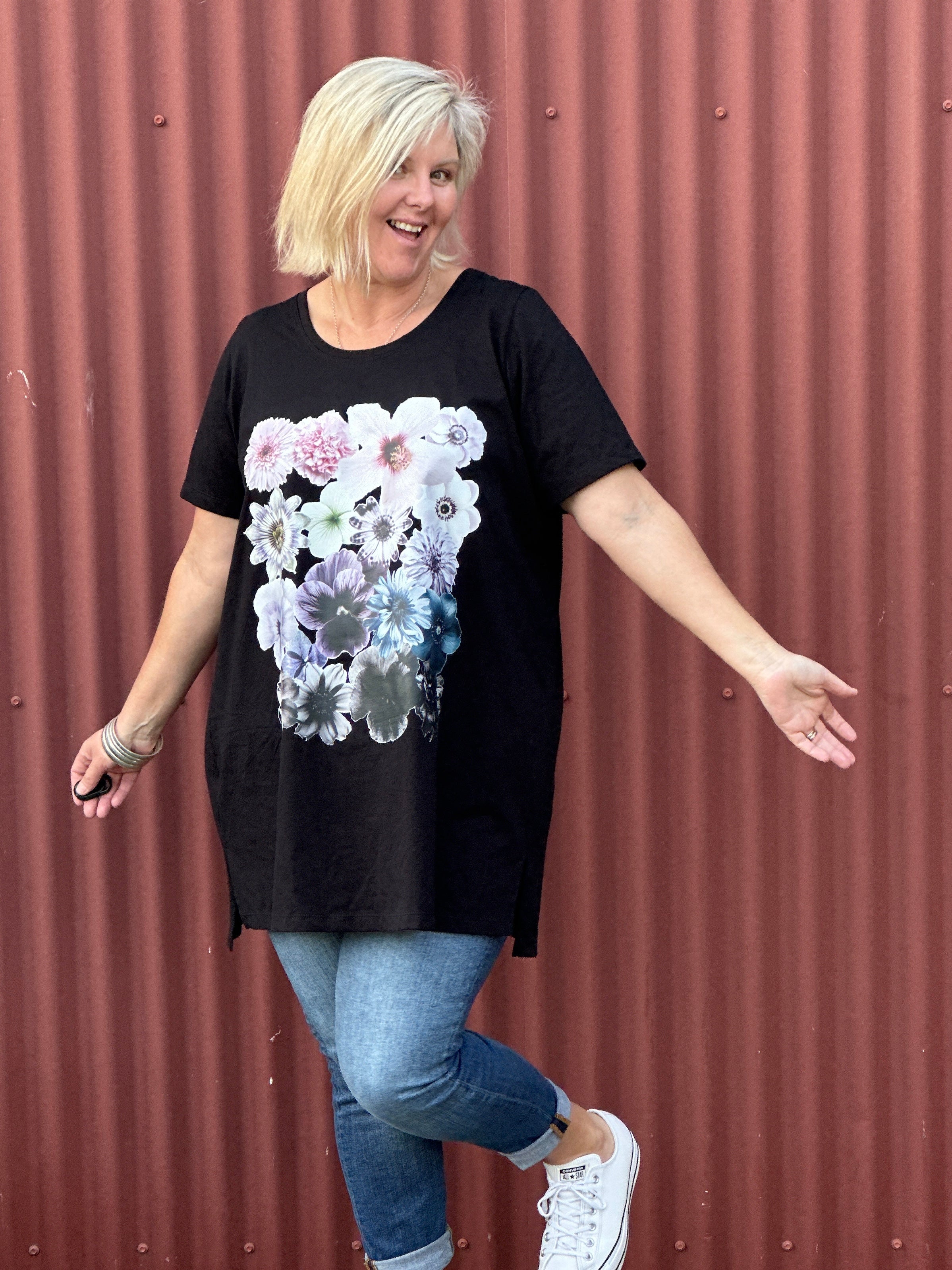 Master Tee - Gradient Flowers