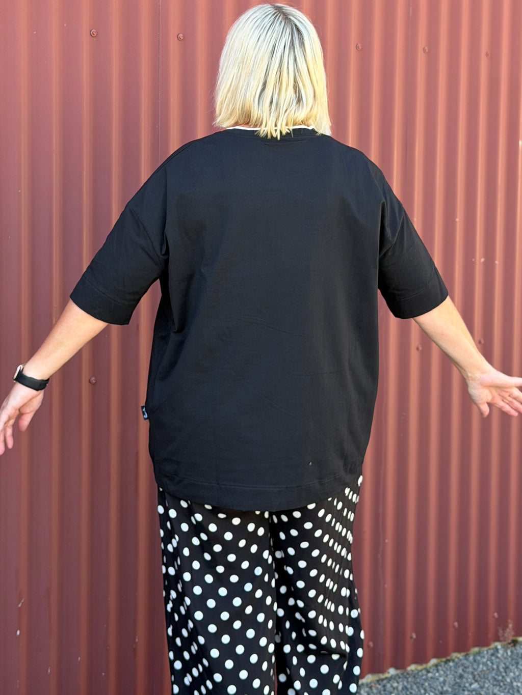 Jellicoe Box Tee -Black Flower Pot