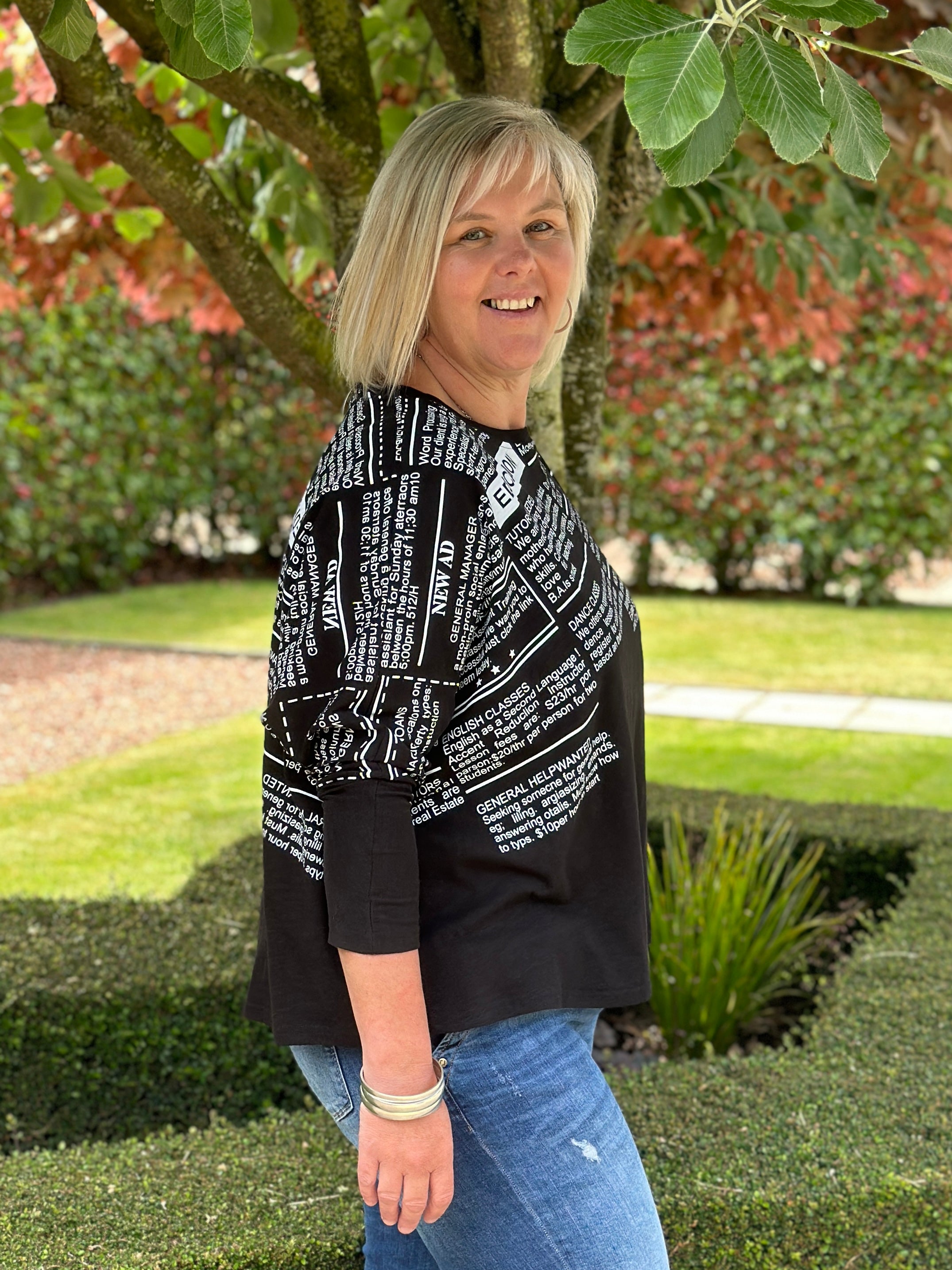 Advertise Top -Black