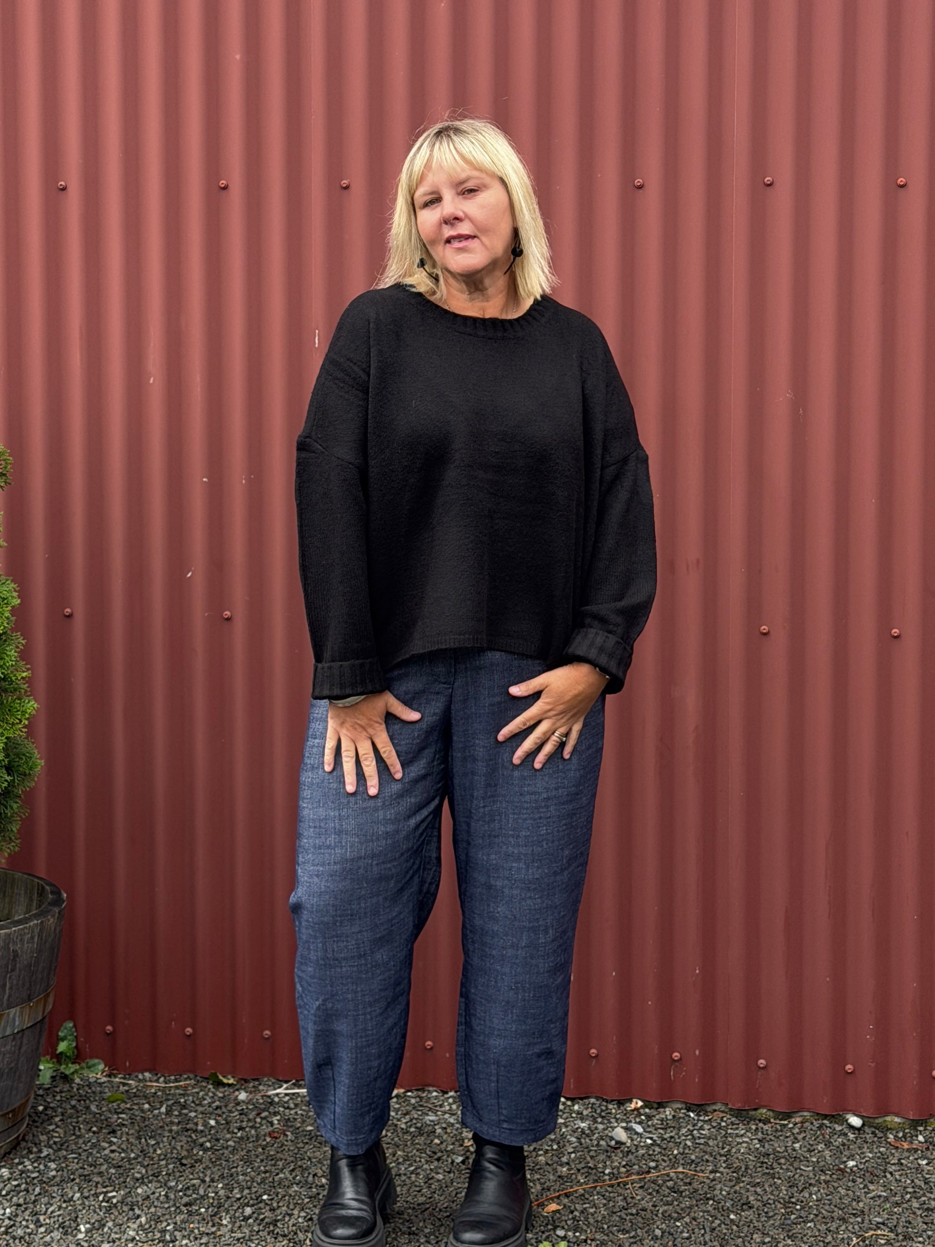 Beaucoup Oversized Sweater - Black