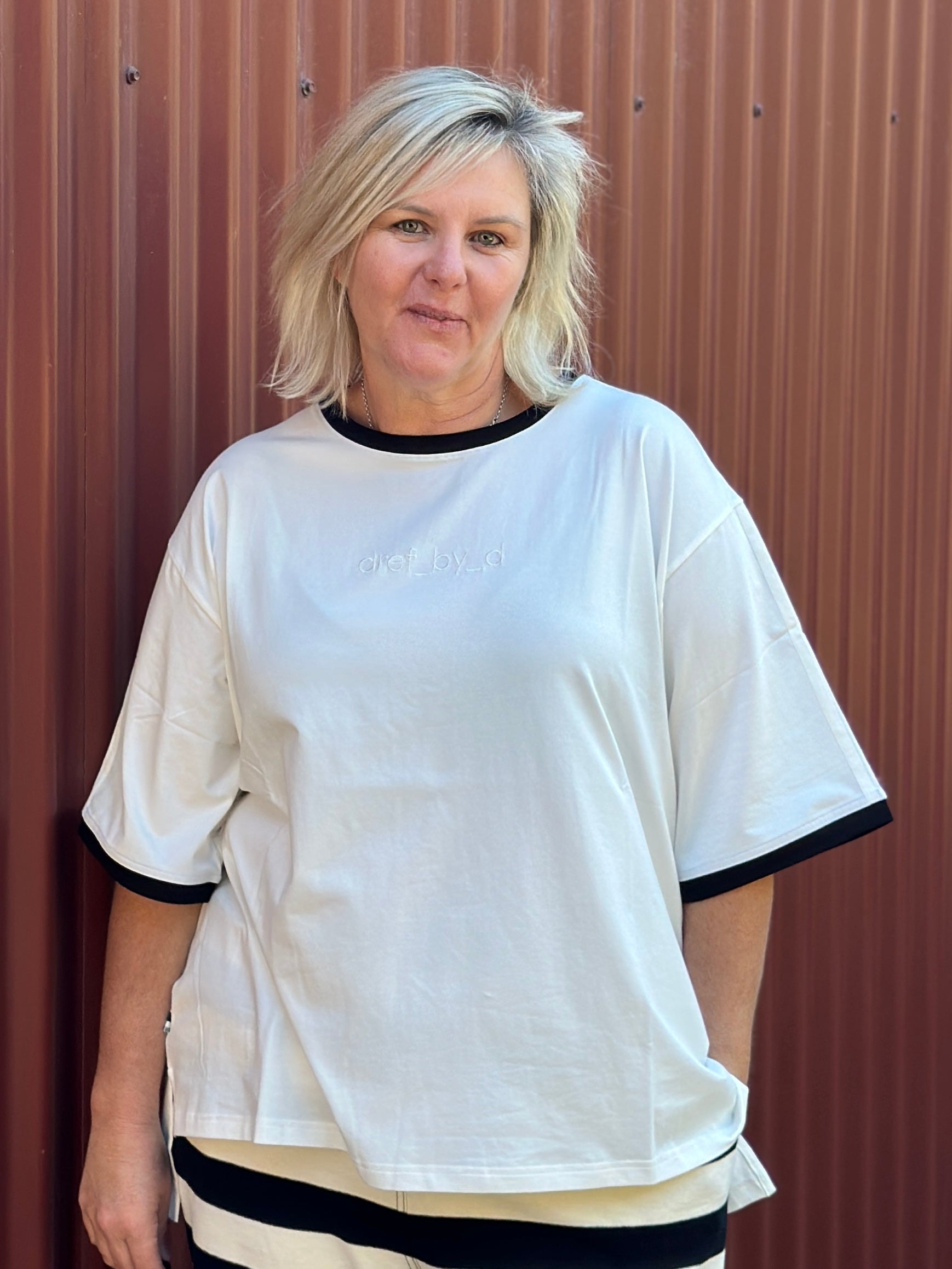 Contra Tee -Ivory/Black Trim