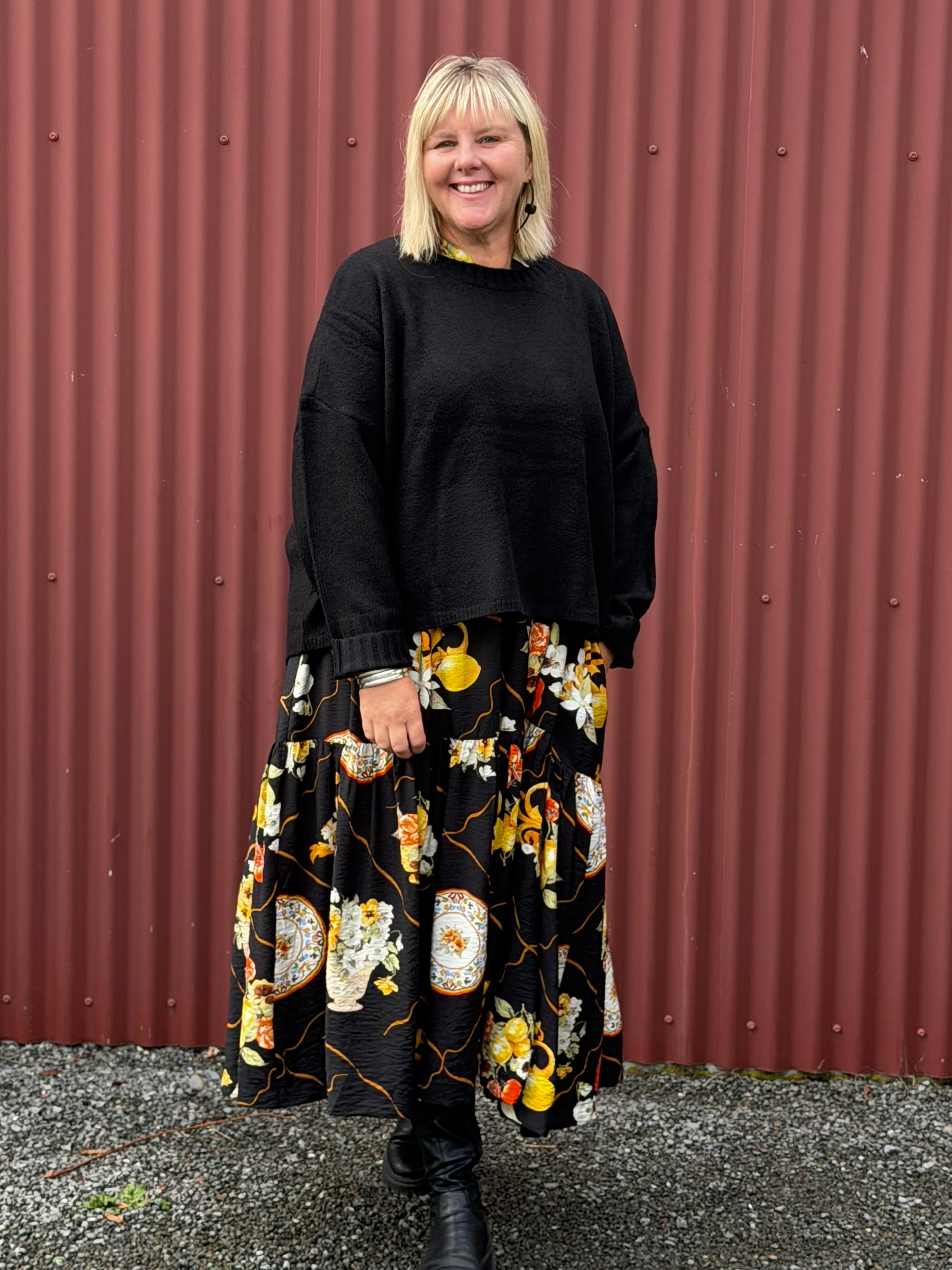 Beaucoup Oversized Sweater - Black