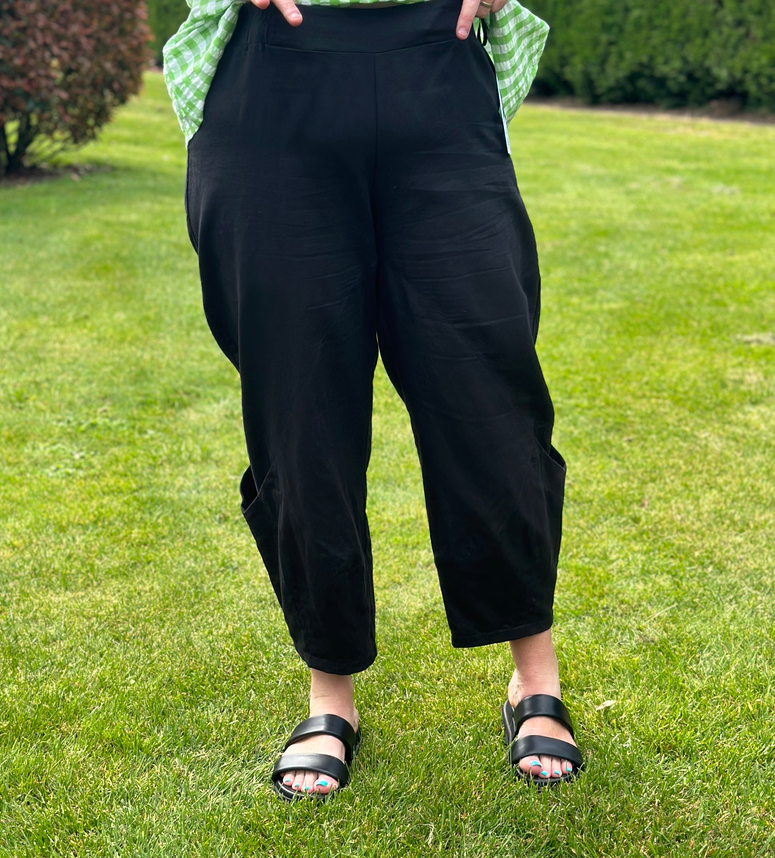 ! A Hudson Pocket Pant -Black