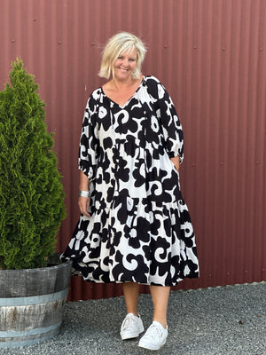 Jacinta Dress -Black and White