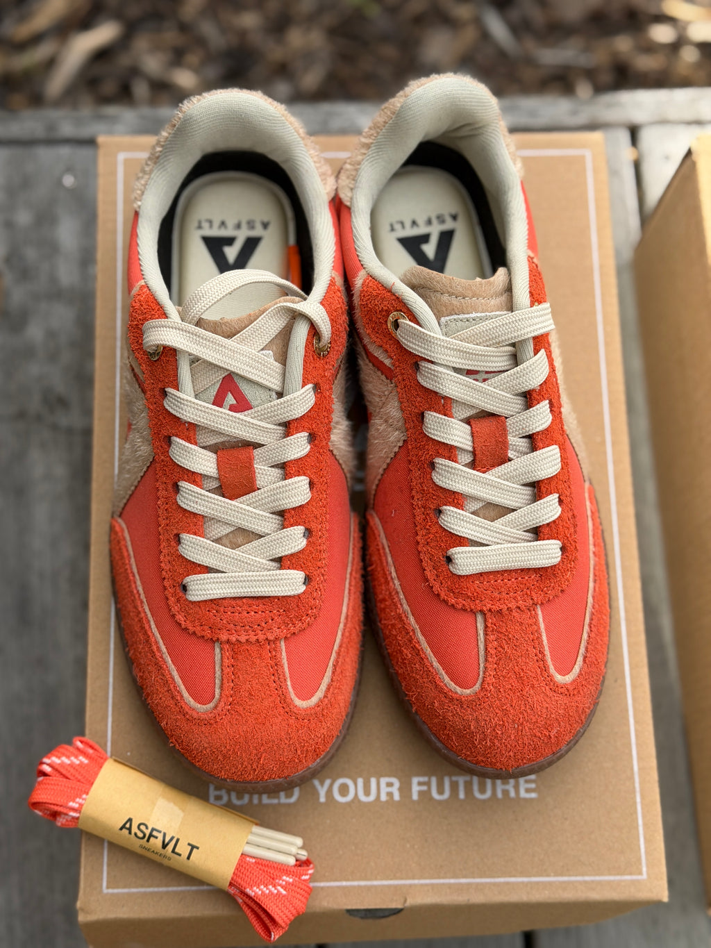 Elite Classic - Orange /Tan Pony Hair