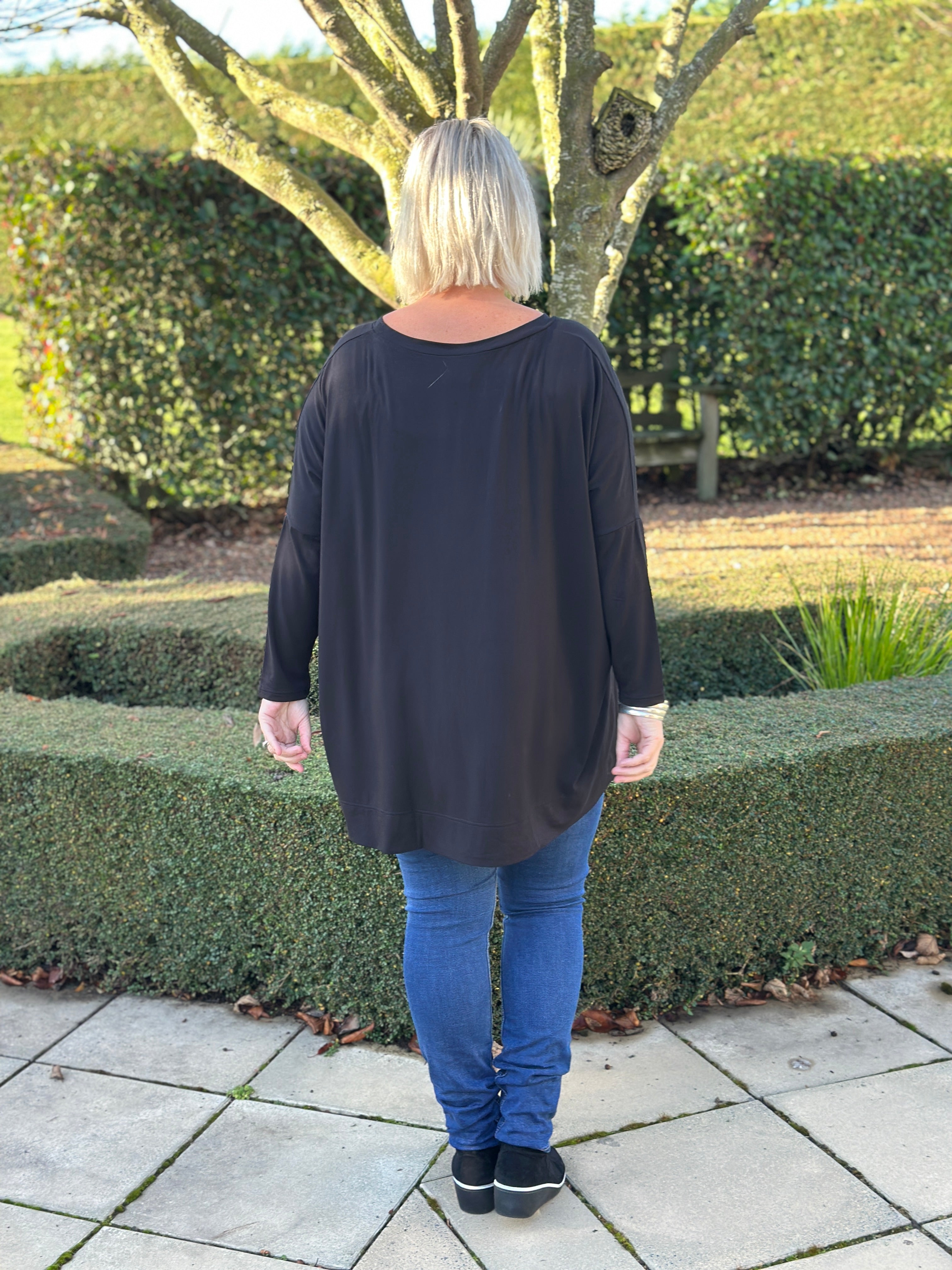 Dahlia Square Top - Black