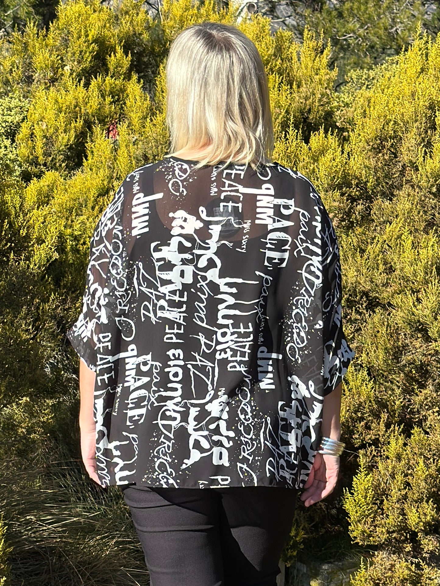 Sierra Top -Black and white