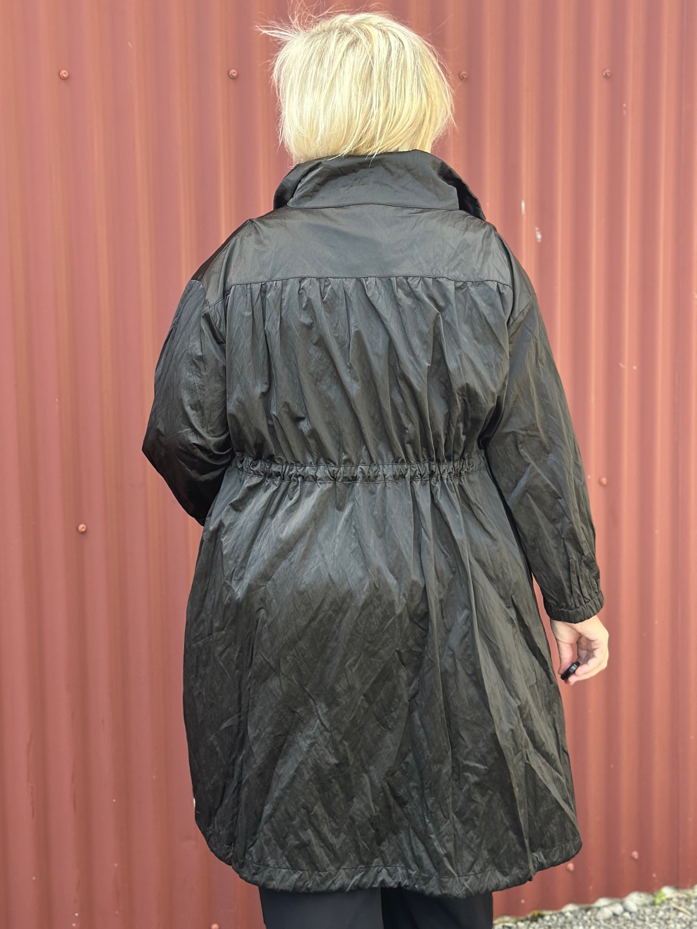 East Parker Jet Black