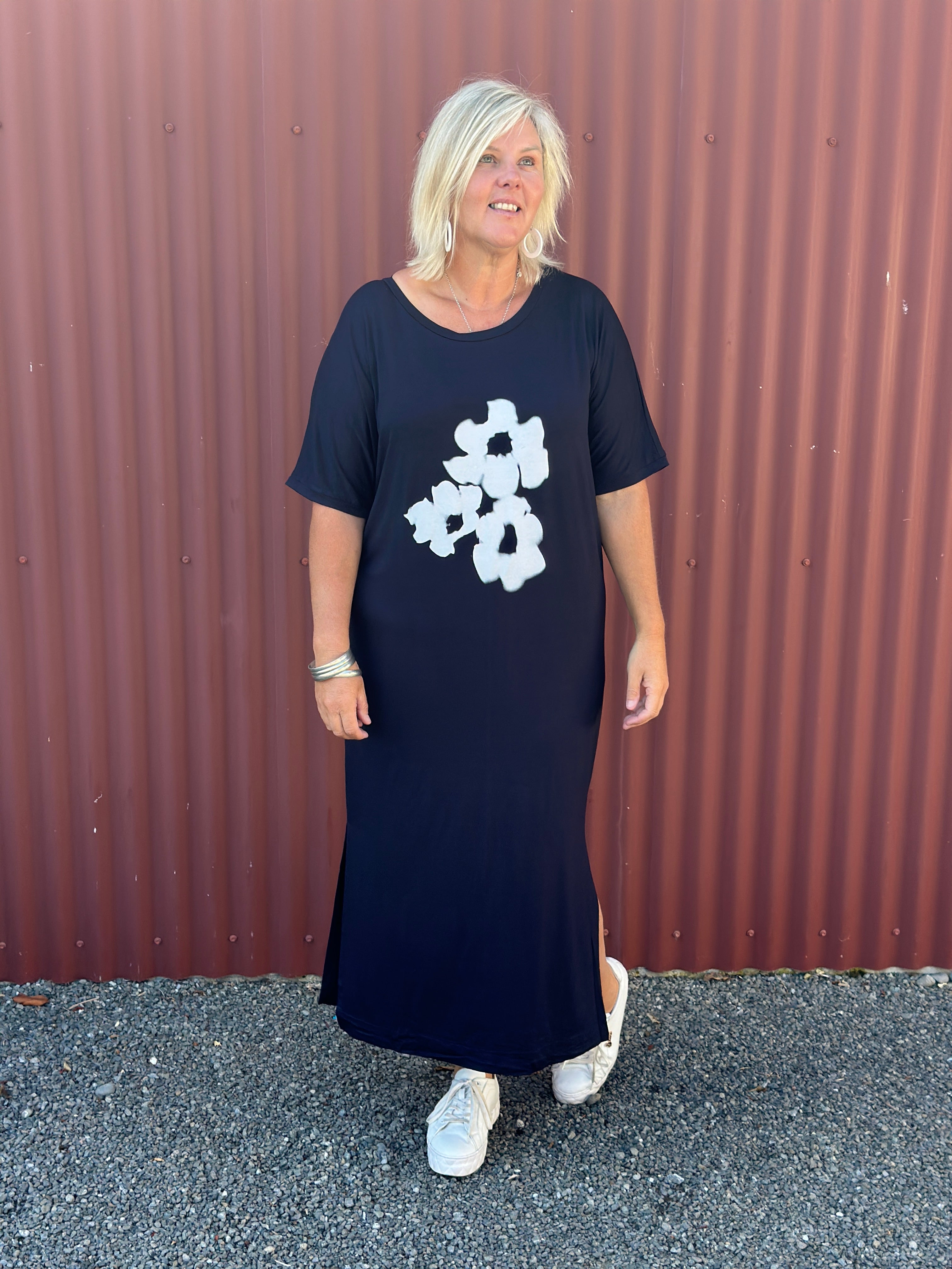 Navy Tee Dress - White Bouquet