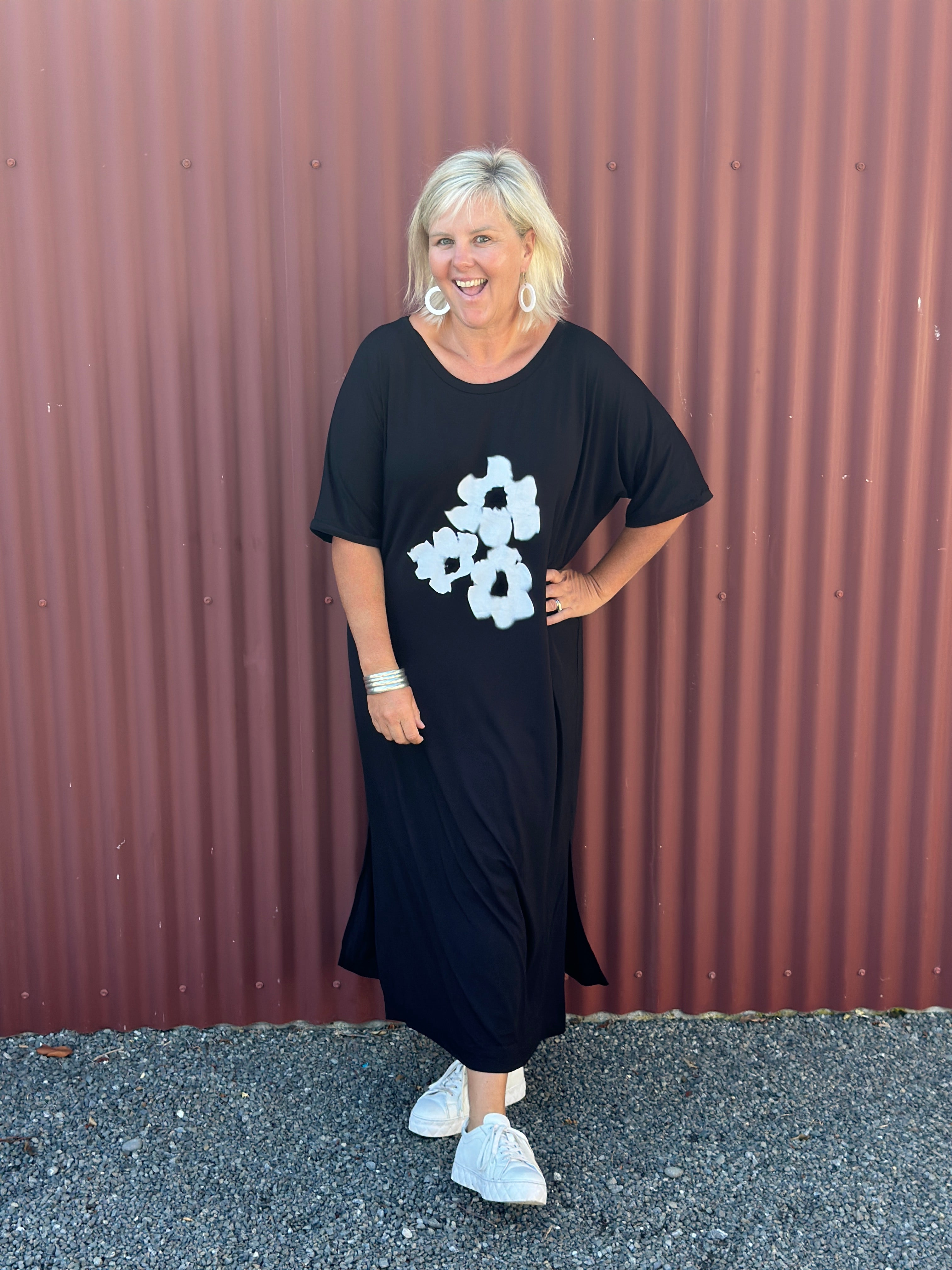Black Tee Dress - White Bouquet