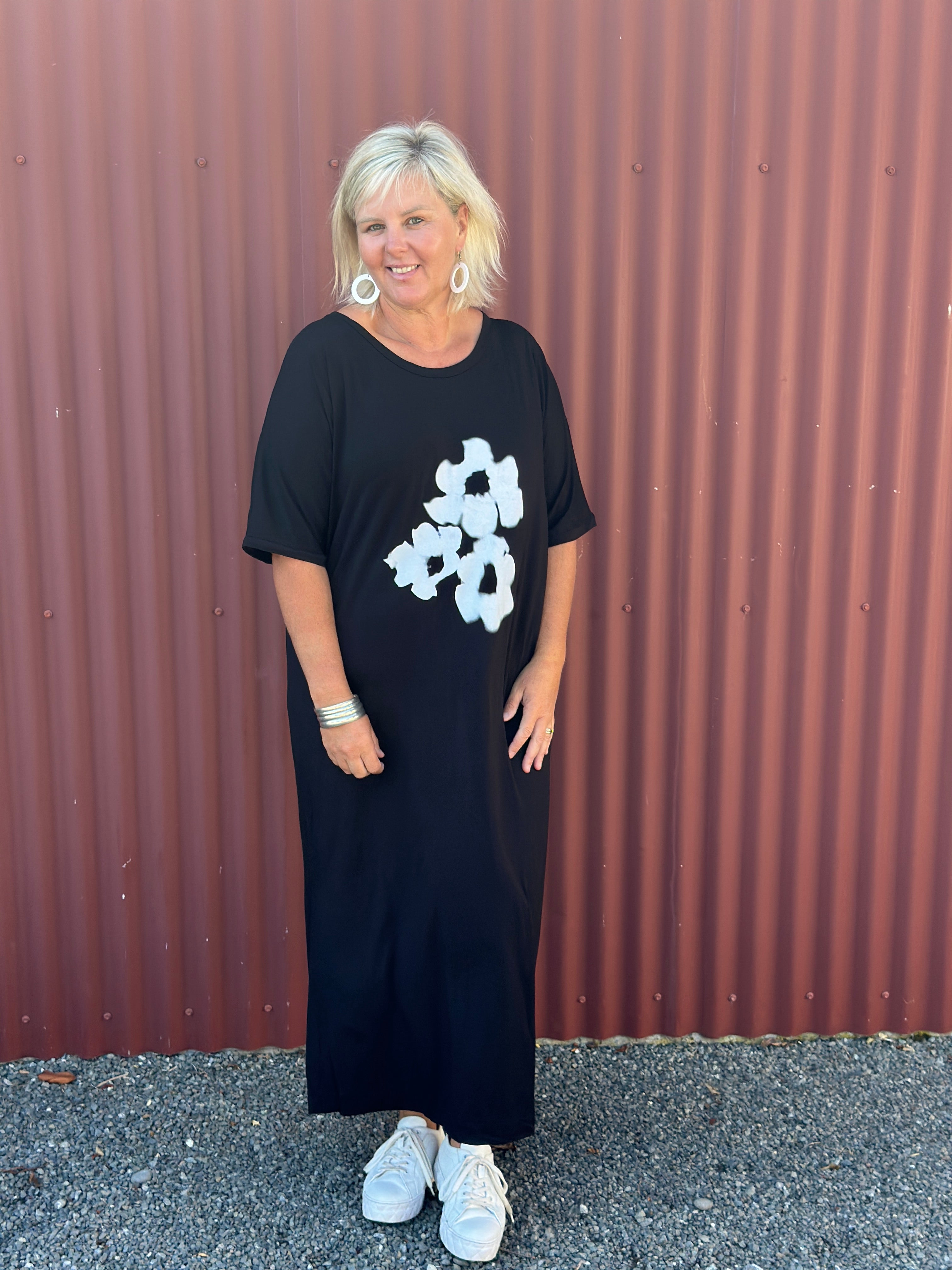 Black Tee Dress - White Bouquet