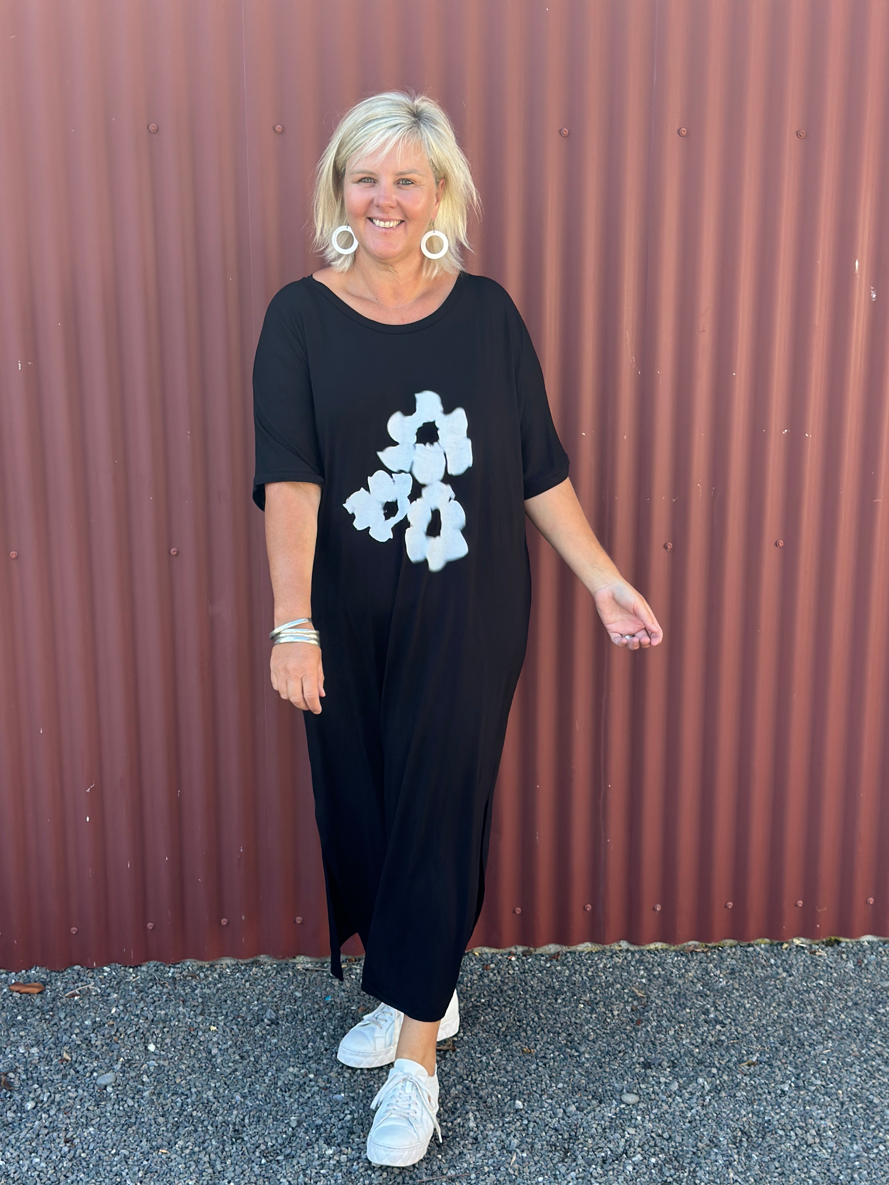 Black Tee Dress - White Bouquet
