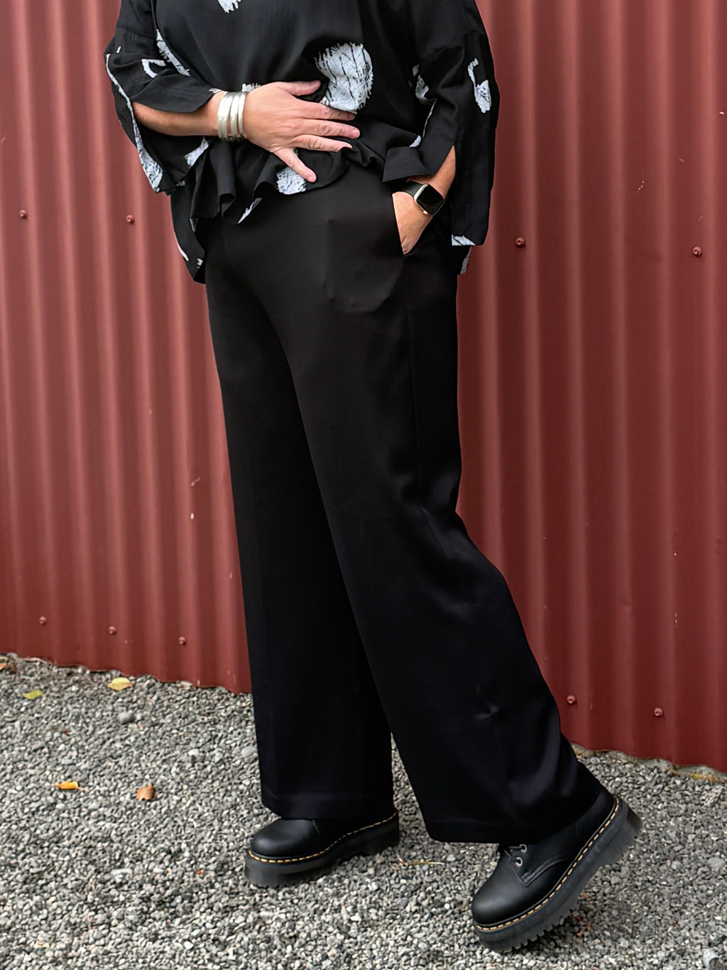 Luster Pants -Black