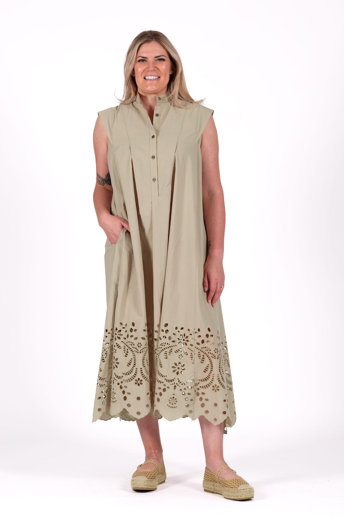 Relaxed with soft architectural shaping throughout. Featuring a clean button placket, subtle pleat detailing through the shoulders and back yoke, and an easy flowing silhouette that moves beautifully when worn. By Deeanne Hobbs 