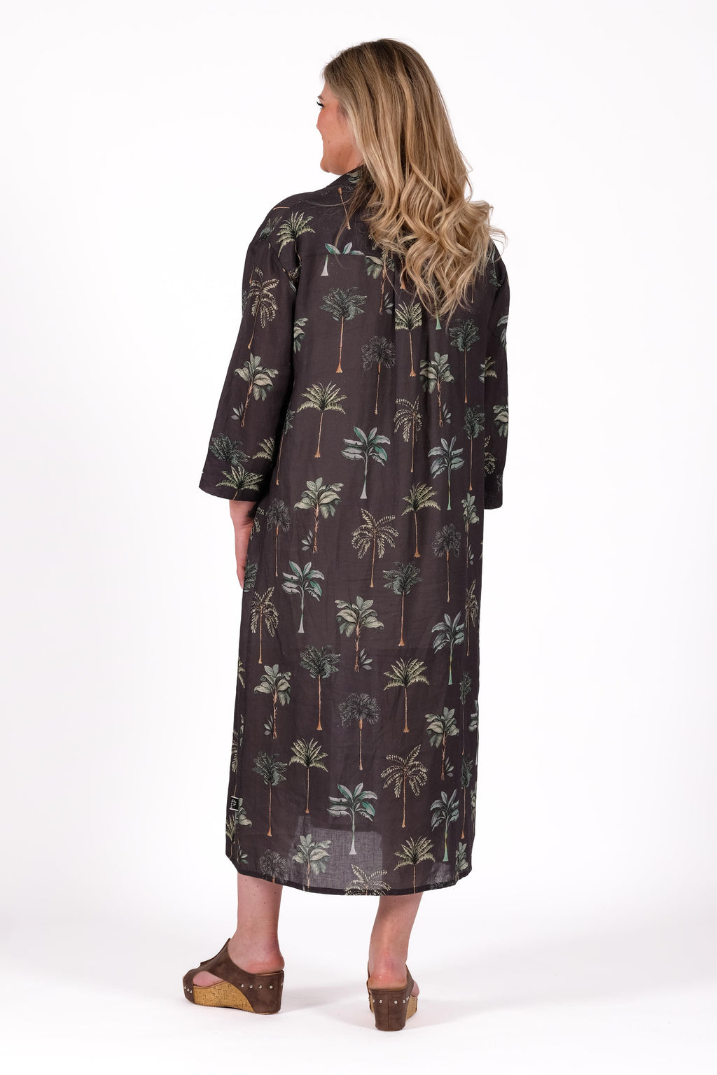 Relaxed tailoring shirt Dress. Featuring a soft shirt collar, clean button front, inset pockets, and a subtle back box pleat that creates beautiful movement through the body. By Deeanne Hobbs 