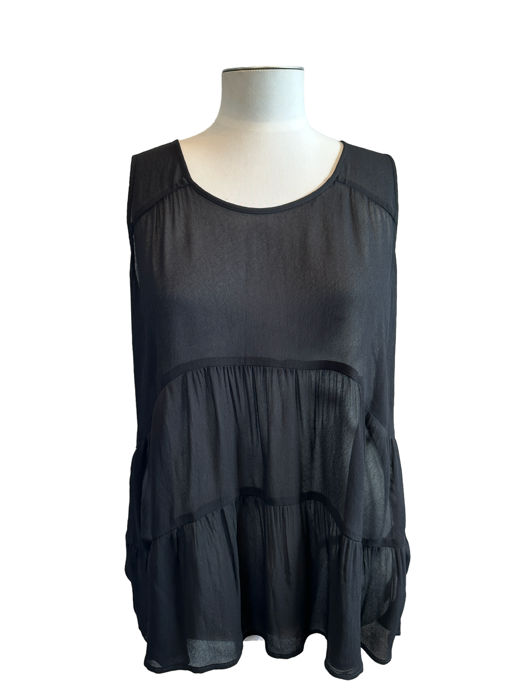 ! A laundy Tier Singlet