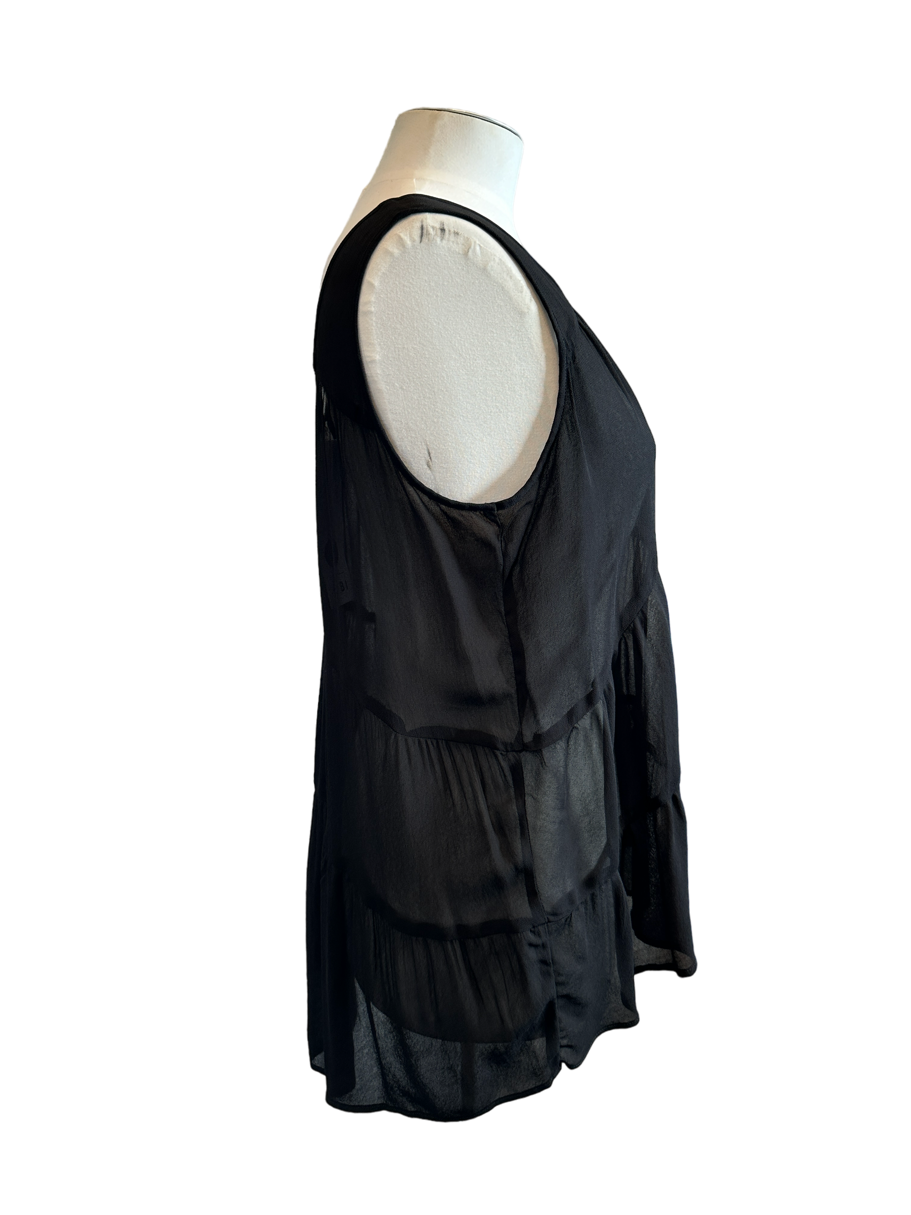! A laundy Tier Singlet