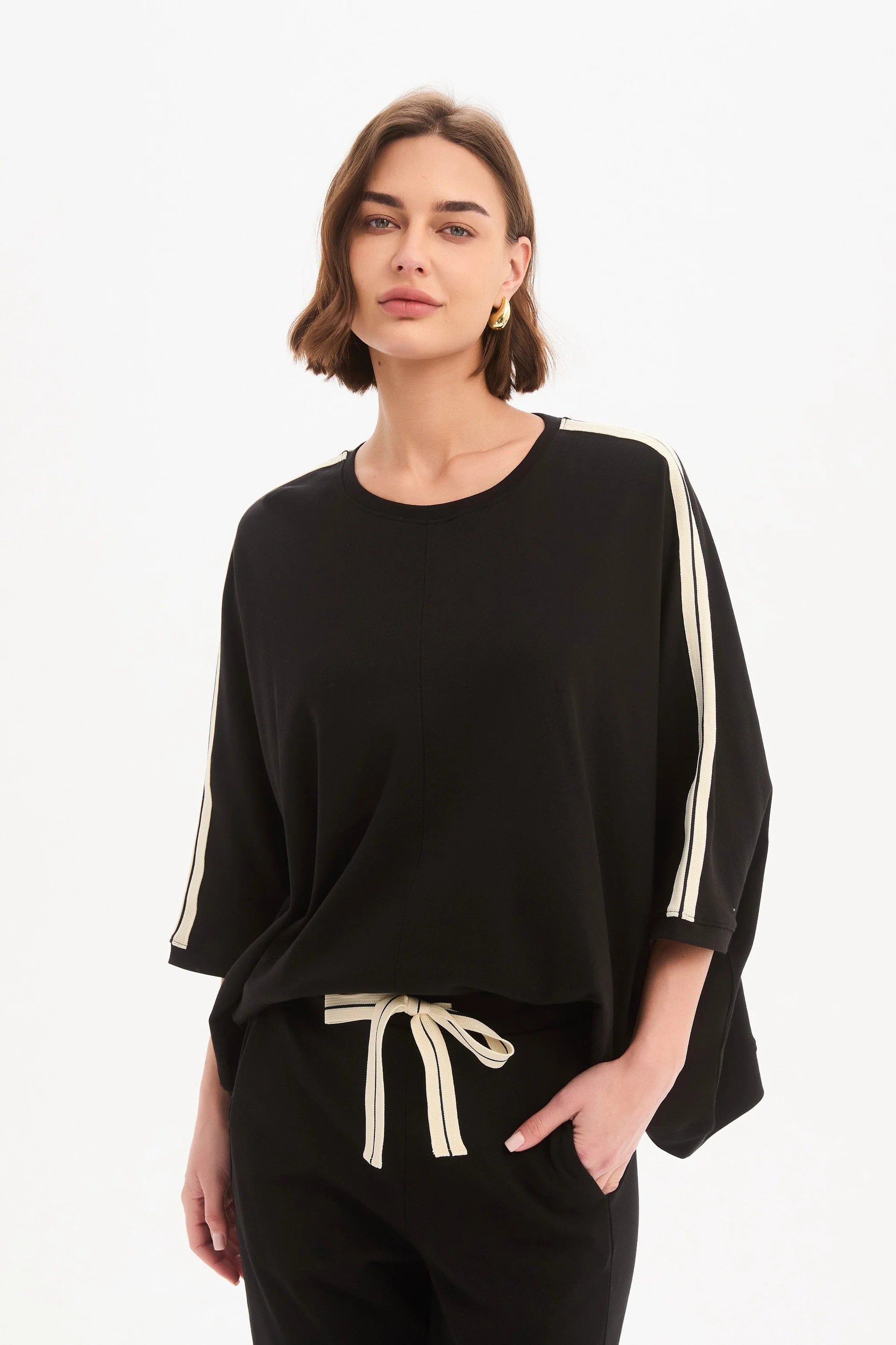 Tirelli Oversized 3/4 Stripe sleeve Tee - Black