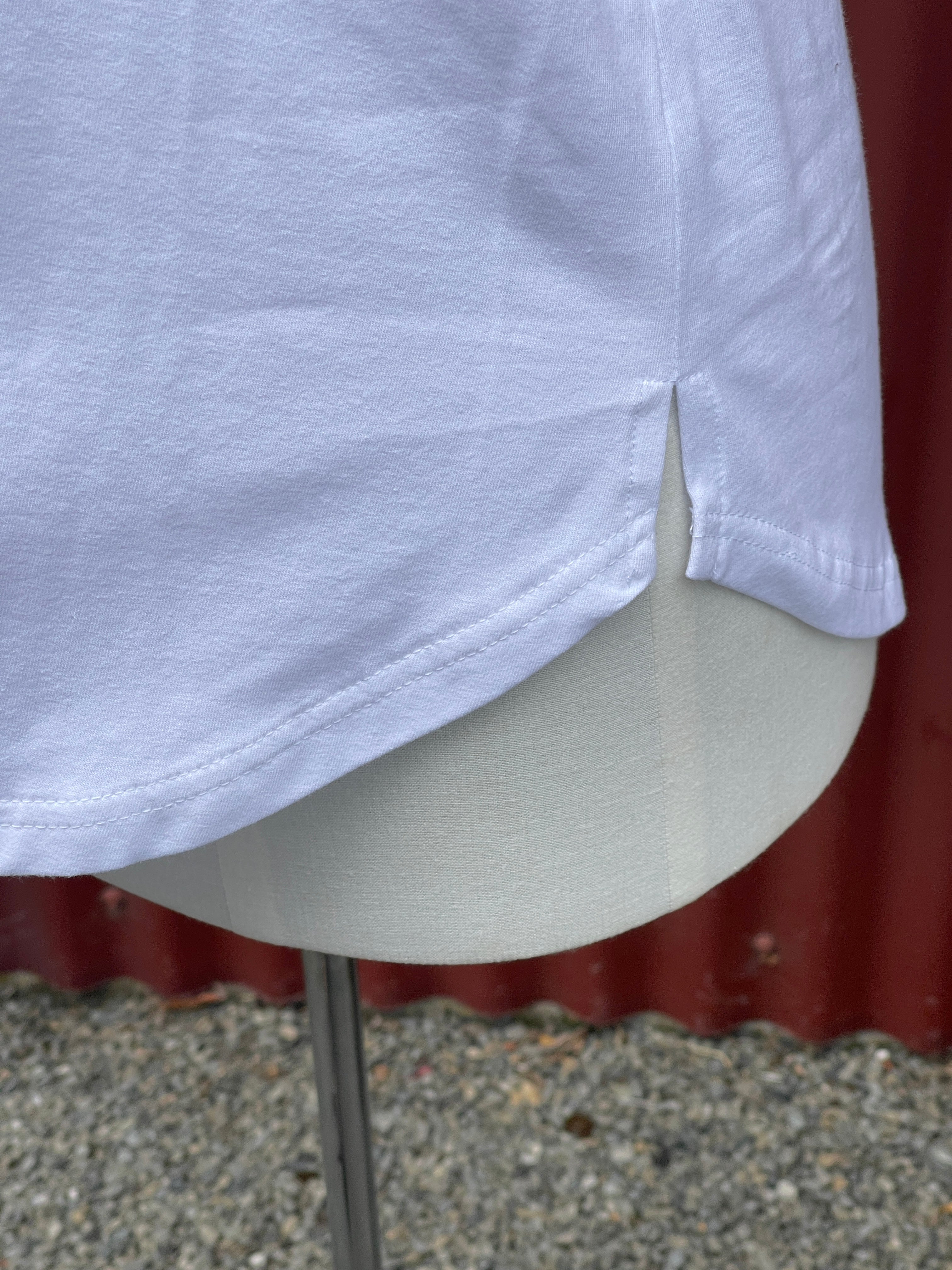 Curved Hem Singlet -White